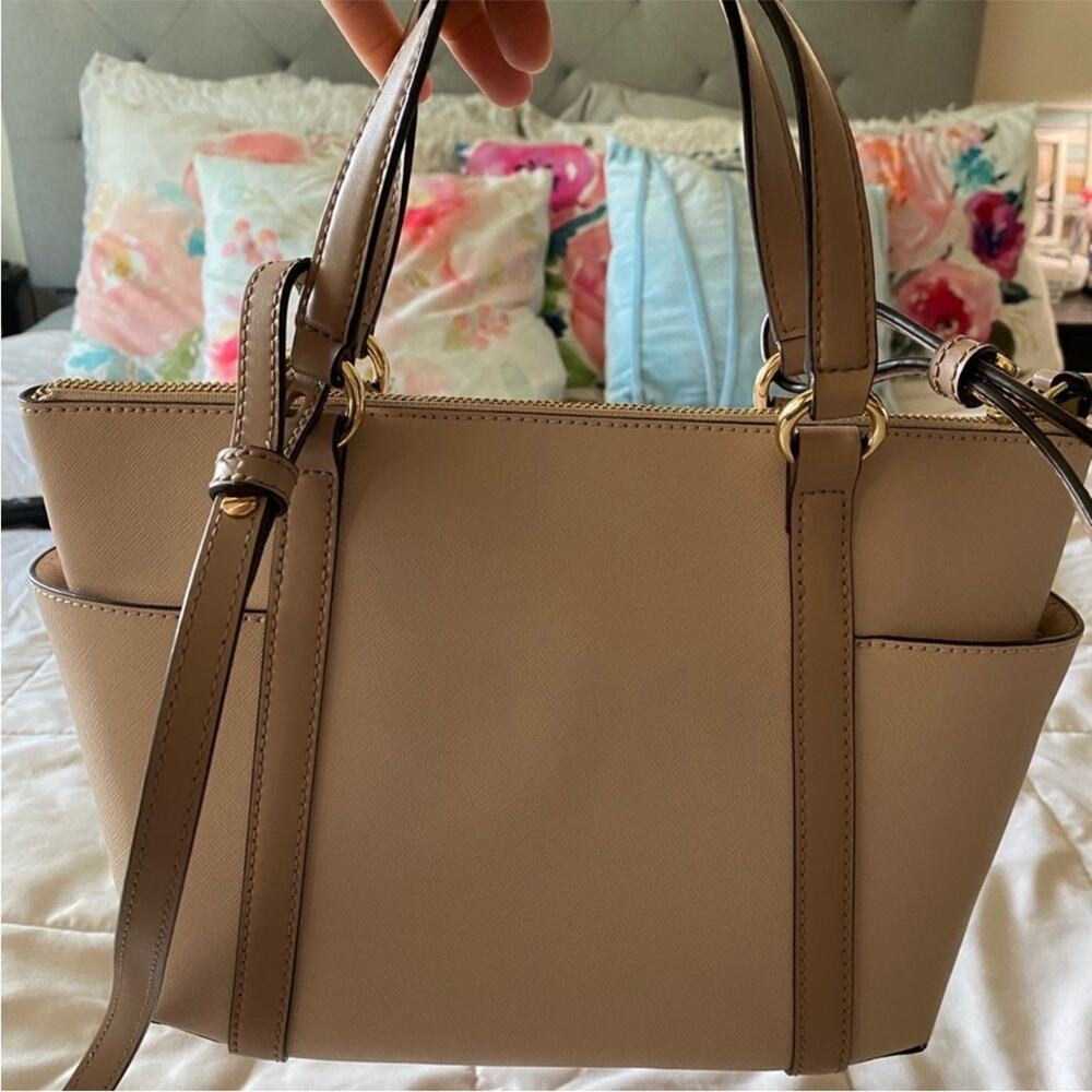 Michael Kors Nomad Tote Crossbody in Blush Pink - Picture 2 of 12